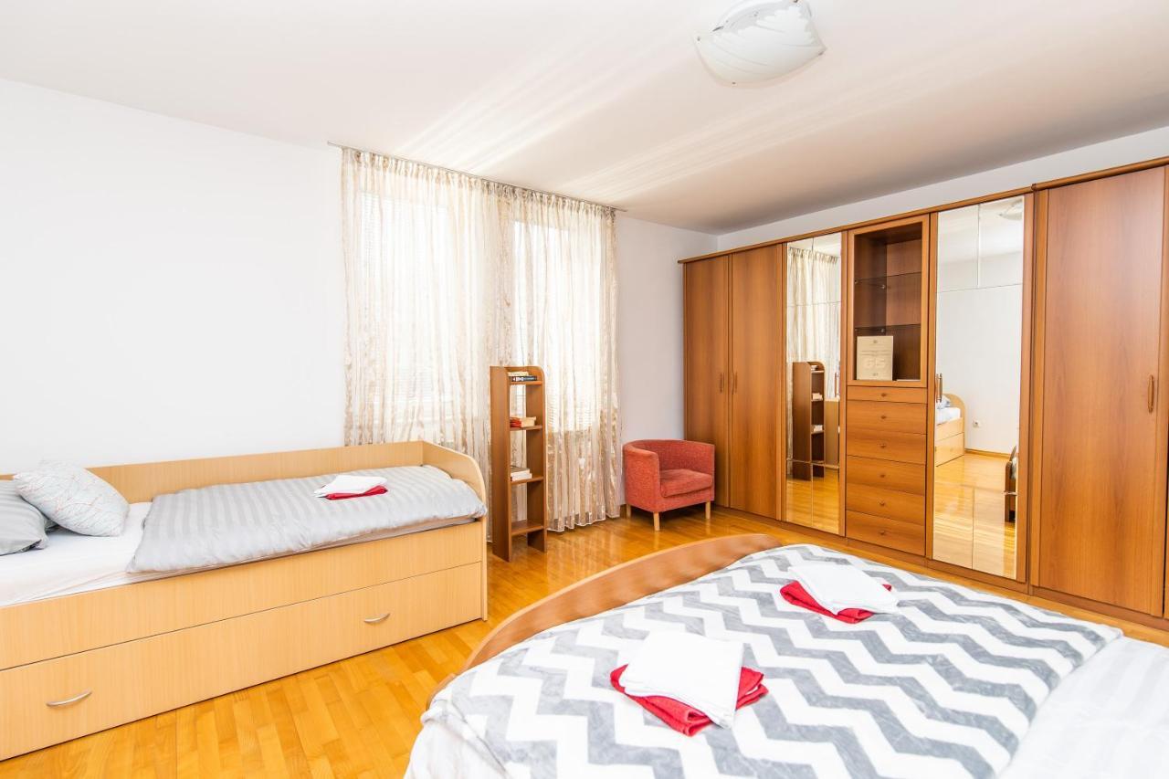 Modern 2bdr In The Center- Free Parking * Sarajevo